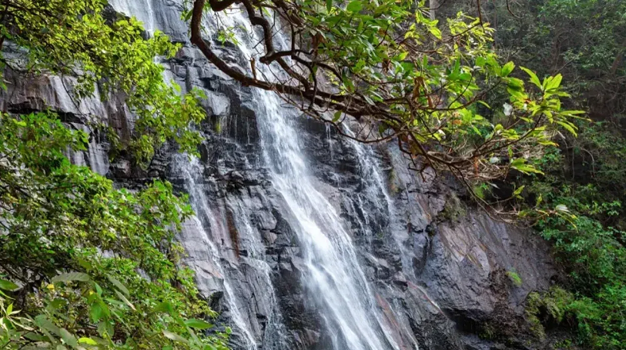 October travel destinations